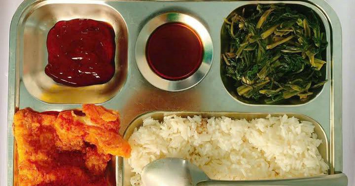 Bữa ăn bán trú khiến phụ huynh TP.HCM ấm lòng: Nhìn là biết chăm chút từ khâu chế biến đến trình bày