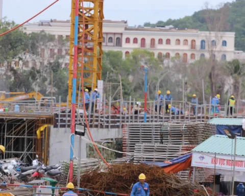 Nghịch lý nghề xây dựng: Học xong có việc làm ngay vẫn chật vật tuyển sinh