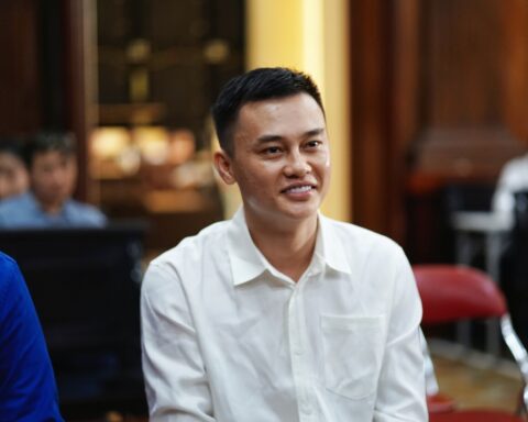 “Trùm siêu xe” Phan Công Khanh cùng đồng phạm hầu tòa sáng nay: Những hình ảnh đầu tiên trong phiên xử