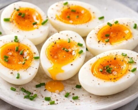 Ăn một quả trứng mỗi ngày có làm tăng mỡ máu?