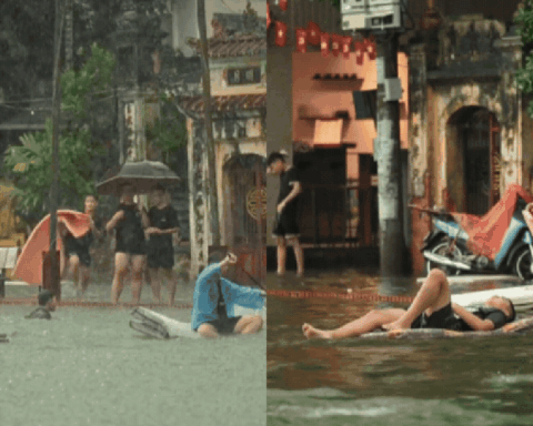 Cảnh lạ ở Văn Quán sau ngày Hà Nội mưa xối xả, đường Triều Khúc cũng biến thành bể bơi khổng lồ