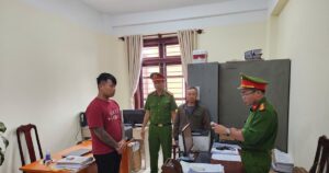 Điều tra loạt giao dịch qua 162 tài khoản ngân hàng, phát hiện dòng tiền hơn 2.000 tỷ đồng: Bắt tạm giam Đặng Anh Khoa SN 2006