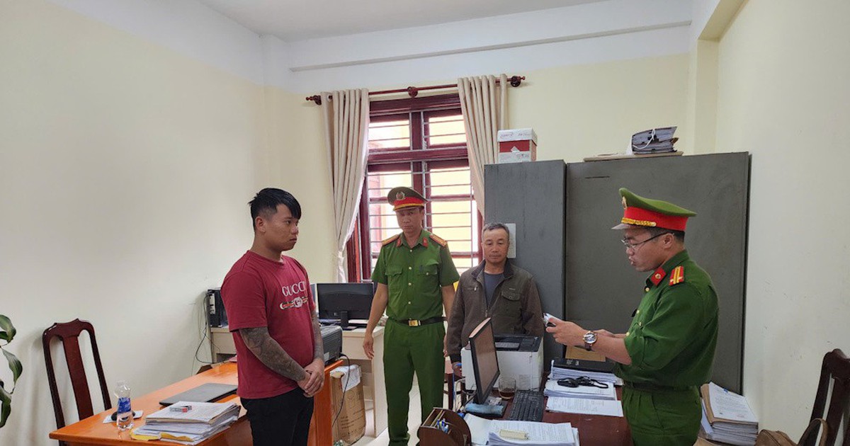 Điều tra loạt giao dịch qua 162 tài khoản ngân hàng, phát hiện dòng tiền hơn 2.000 tỷ đồng: Bắt tạm giam Đặng Anh Khoa SN 2006