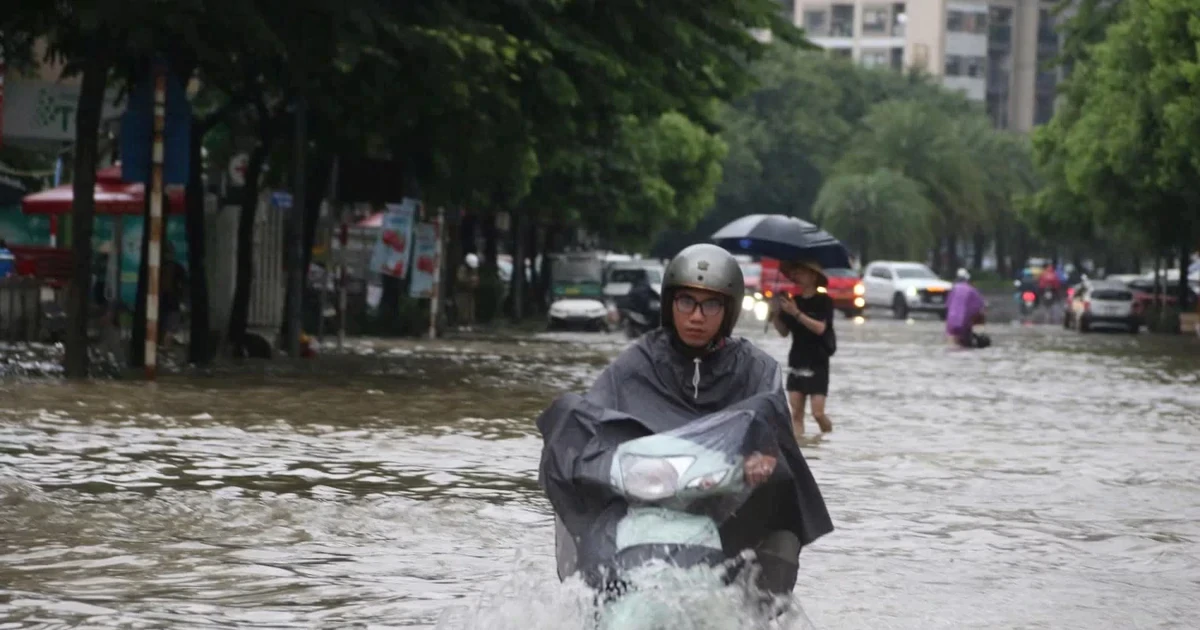 Hà Nội còn mưa lớn đến bao giờ?