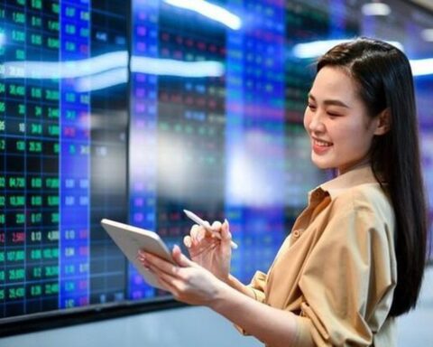 Gần 200 triệu USD chờ đổ vào chứng khoán Việt Nam trong tháng này, CTCK điểm tên 3 nhóm cổ phiếu “hút tiền” mạnh