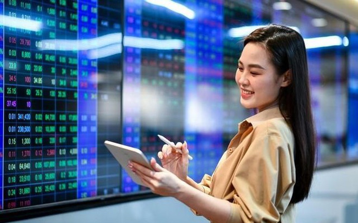 Gần 200 triệu USD chờ đổ vào chứng khoán Việt Nam trong tháng này, CTCK điểm tên 3 nhóm cổ phiếu “hút tiền” mạnh