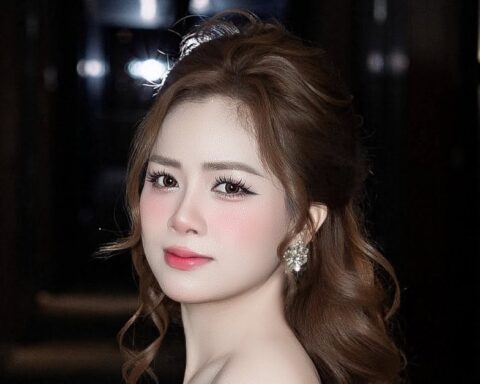 Mức lương của giảng viên thanh nhạc đắt show nhất Việt Nam