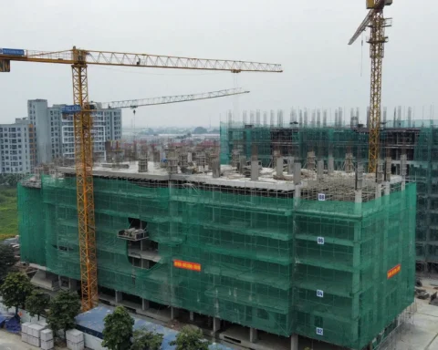 Ngân hàng Nhà nước đang ‘nắn dòng’ tín dụng bất động sản thế nào?