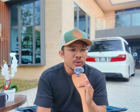 Tài xế Grab ở Singapore kiếm 122 triệu đồng/tháng, đi Porsche, sống ở 2 quốc gia, sở hữu biệt thự