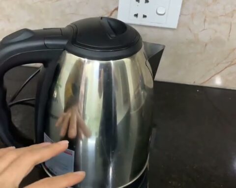 Lời khuyên dành cho tất cả các gia đình đang dùng ấm siêu tốc