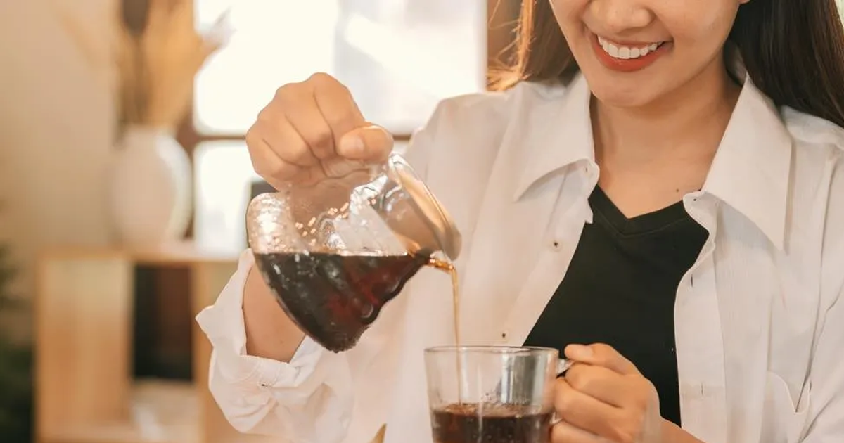 Uống trà mỗi ngày có thể gây hại cho thận? Bác sĩ cảnh báo: Cách uống trà này là nguy hiểm nhất