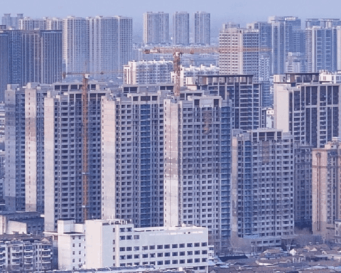 Giá nhà ngày càng xa tầm với, vì sao người trẻ vẫn chưa từ bỏ giấc mơ sở hữu một căn nhà?