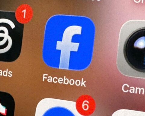 Facebook gặp sự cố, người dùng Việt Nam, Mỹ khó truy cập