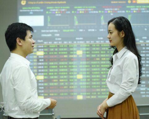 Nâng hạng mở dư địa thu hút vốn nhưng lợi nhuận quyết định đường dài