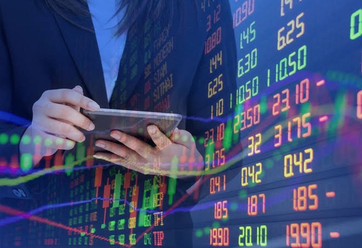 VN-Index giảm gần 16 điểm, mất mốc 1.800 trong ngày đầu nâng hạng