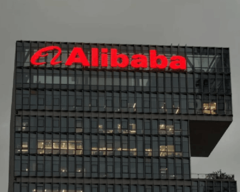 Cổ phiếu Alibaba tăng 3% sau loạt công bố AI: Chip mới mạnh gấp 3 lần, tham vọng 20 GW