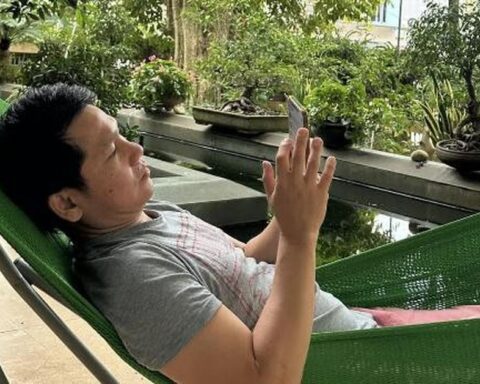 “Ông hoàng nhạc đỏ” đình đám bán đặc sản thịt dê ở đường Hàn Thuyên, Hà Nội
