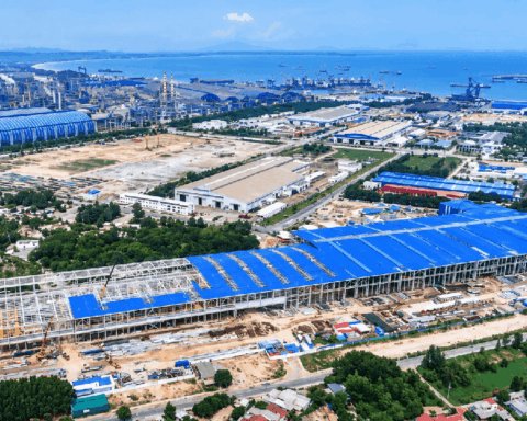 Tỷ phú Trần Đình Long đang cho xây siêu dự án 10.000 tỷ: Đã xong 70%, dùng công nghệ Đức, chuẩn bị tung “vũ khí hạng nặng” dài 100m cho đường sắt cao tốc