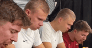 Haaland lại tạo “meme” mới gây sốt, tự giật mình bởi chính chính