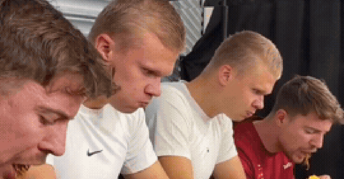Haaland lại tạo “meme” mới gây sốt, tự giật mình bởi chính chính