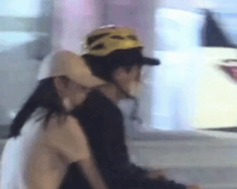 Mỹ nhân showbiz và bạn trai diễn viên hơn 10 tuổi bí mật kết hôn rồi ly dị không cho ai biết