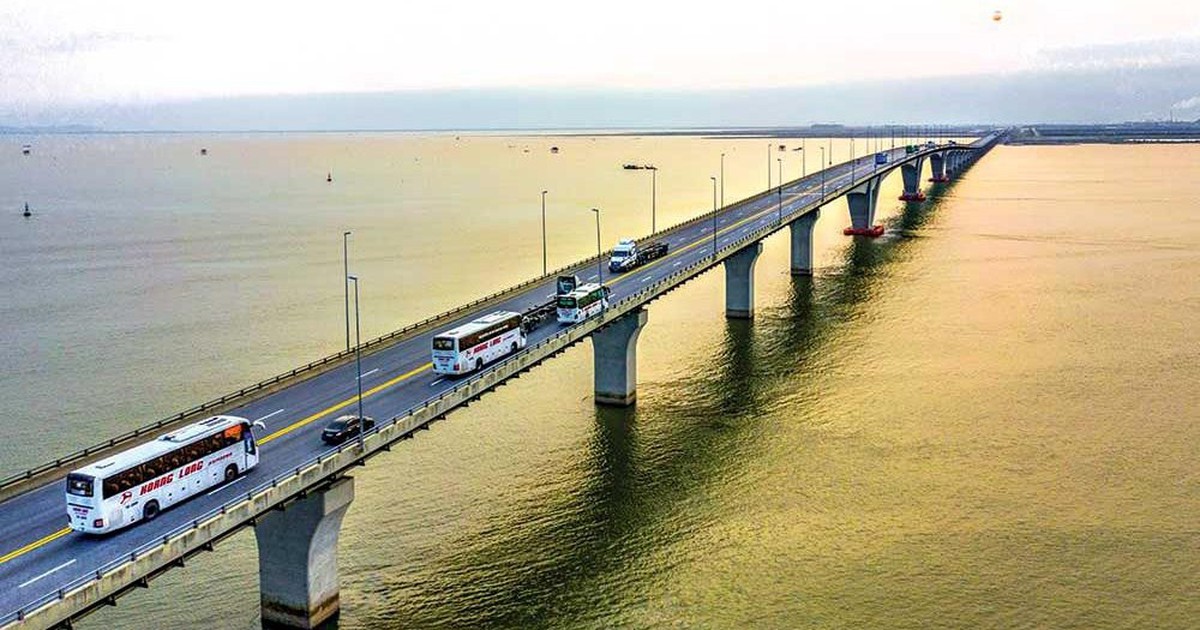 Cầu vượt biển dài nhất Việt Nam gần 16km, sở hữu “đường hầm kỹ thuật” với 88 khoang bê tông đúc sẵn được áp dụng công nghệ lắp ghép tiên tiến