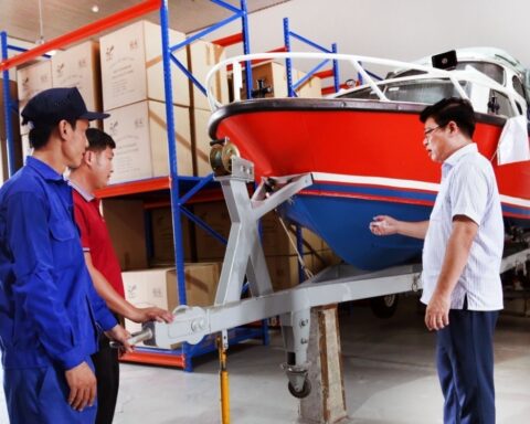 Cục Dự trữ Nhà nước xuất cấp nhiều thiết bị, vật tư cho 4 tỉnh để phòng, chống thiên tai và tìm kiếm cứu nạn