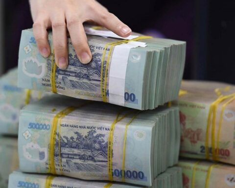 Thanh khoản “dễ thở” hơn, dư địa giảm sâu lãi suất thế nào?