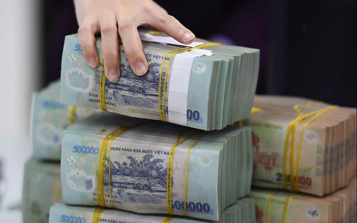 Thanh khoản “dễ thở” hơn, dư địa giảm sâu lãi suất thế nào?