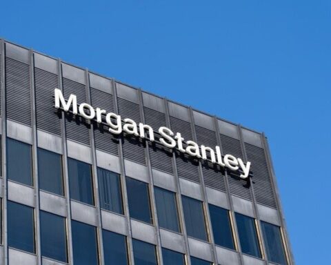 Nhân viên Morgan Stanley vừa gửi nhầm một email khiến hơn 100 thương vụ của ngân hàng bị lộ