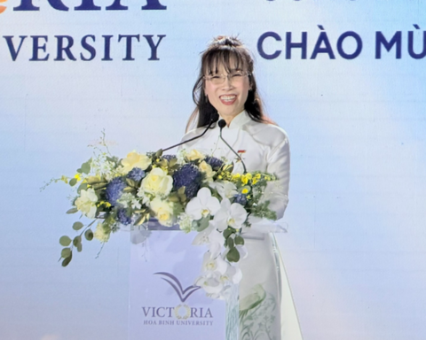 Nữ tiến sĩ mới trở thành người giàu thứ 2 Việt Nam vừa làm một điều đặc biệt