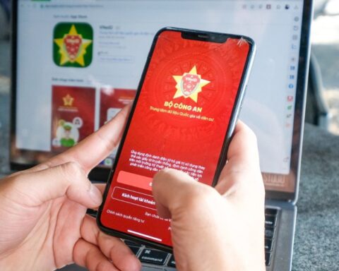 Từ ngày 28/9, VNeID tự động khóa tài khoản trong 2 trường hợp: Người dùng cần làm gì ngay lúc này?