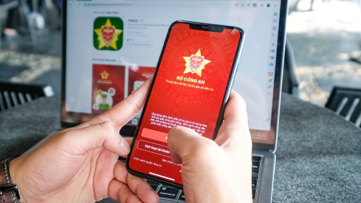Từ ngày 28/9, VNeID tự động khóa tài khoản trong 2 trường hợp: Người dùng cần làm gì ngay lúc này?