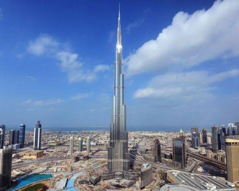 Siêu tháp cao nhất thế giới, gần gấp đôi Landmark 81: Được dựng từ 330.000 m3 bê tông, 39.000 tấn thép, tốc độ thi công có thời điểm đạt 2 tầng/tuần