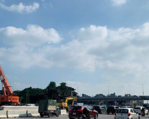 Hà Nội điều chỉnh điểm quay đầu trên đường Cổ Linh để thi công hầm chui