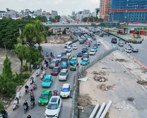 Hà Nội điều chỉnh giao thông trên đường Cổ Linh để thi công hầm chui