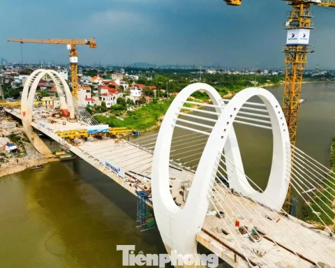 Hà Nội: Diện mạo cầu Đuống mới vừa hợp long