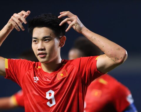Trang chủ FIFA khen ngợi Đình Bắc