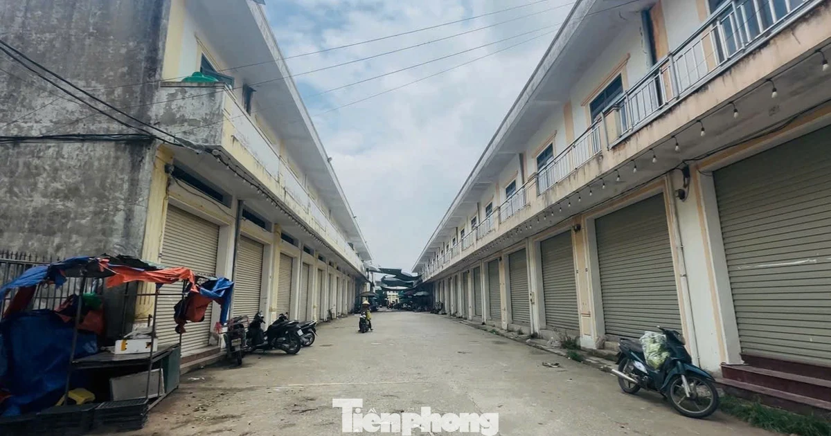 Chợ hơn 140 tỷ ‘ế ẩm’, loay hoay tìm tiểu thương sau 7 năm hoạt động