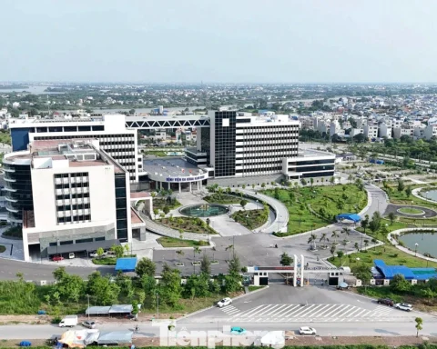Thông tin mới về công trình bệnh viện 1.800 tỷ đồng ở Ninh Bình phải dùng xô, chậu hứng nước