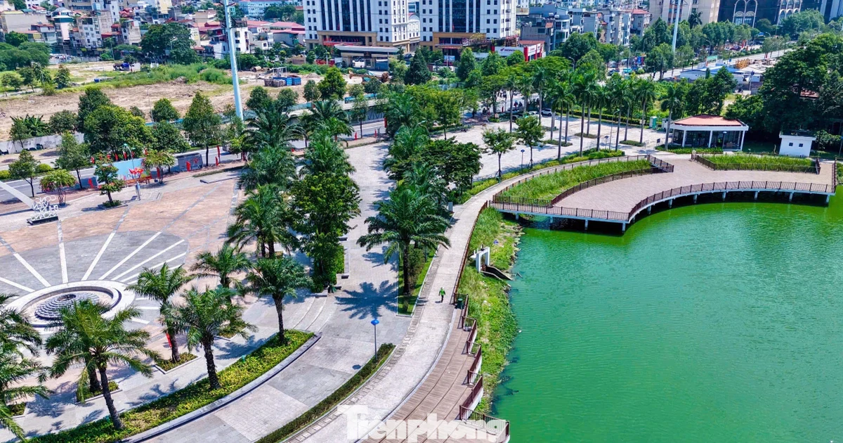 Tuyến đường sở hữu ba ‘lá phổi xanh’ giữa đô thị cao tầng phía Tây Hà Nội