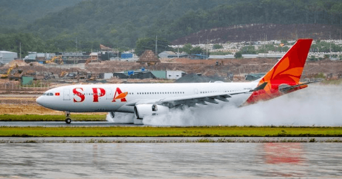 Chiếc máy bay thân rộng đầu tiên của Sun PhuQuoc Airways đã về Phú Quốc sau hành trình đặc biệt: Gặp trục trặc dẫn đường ở Cực Bắc, mất GPS khi qua Nga, phải đổi sân bay vì bão ở Nhật