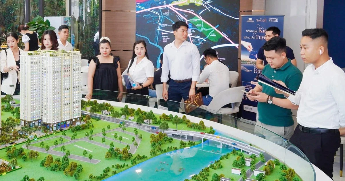‘Gồng’ lãi vay cao, nhiều người phải ‘cắt lỗ’ nhà đất để giải quyết nợ