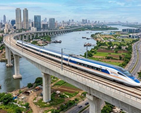 Thu hồi gần 1.400 ha đất, di dời gần 1.900 hộ dân để làm siêu dự án đường sắt tốc độ cao 320 km/h, vốn 17 tỷ USD được Nhật Bản tài trợ 81%