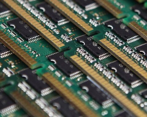 RAM laptop tăng giá gấp 6 lần trong một năm