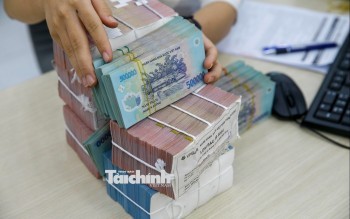 Thị trường tiền tệ tuần 21 – 25/9: Lãi suất qua đêm rơi về 1% khi mở mạnh “van” thanh khoản, tỷ giá vẫn dè chừng Fed