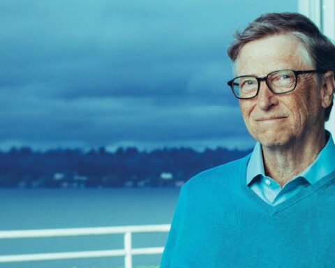 Bill Gates vừa cảnh báo điều đáng sợ về AI