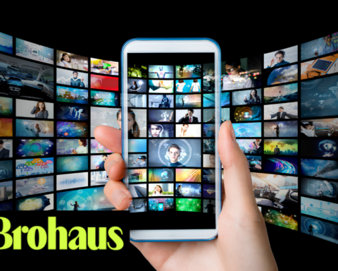 Netflix cần 2 tiếng để kể một câu chuyện, TikTok chỉ cần 60 giây: Đàn ông đang thay đổi cách xem phim?