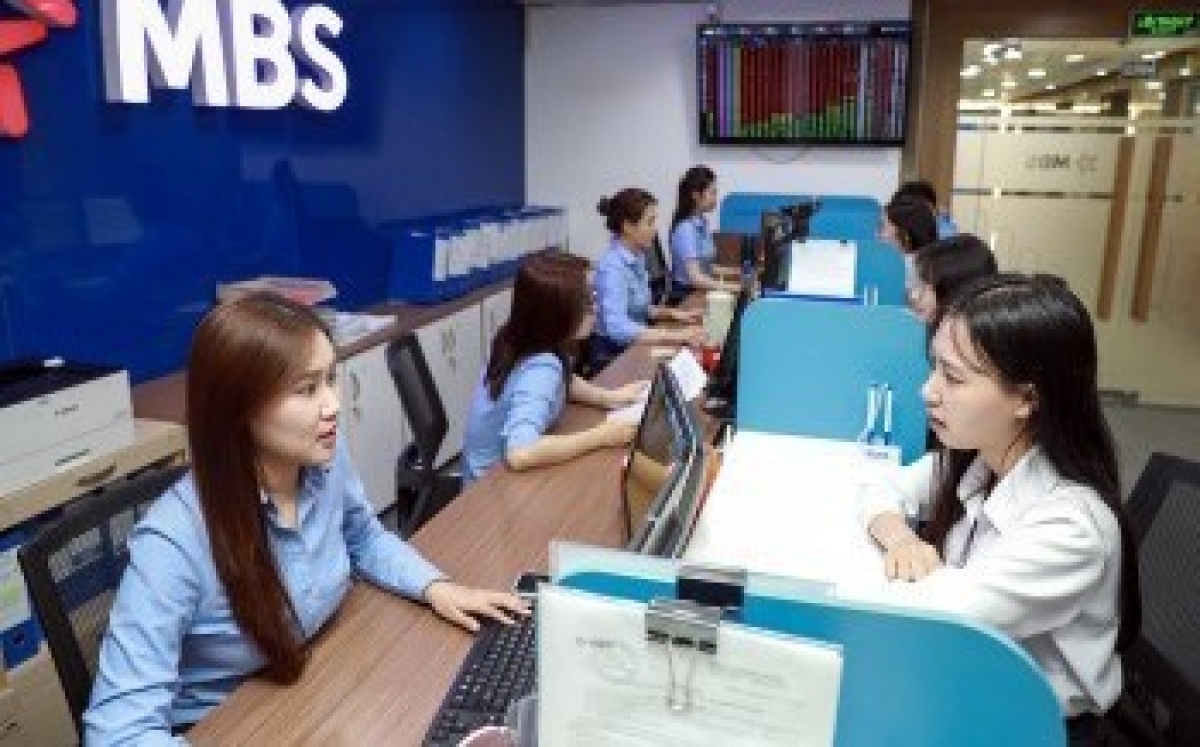 Loạt doanh nghiệp chốt quyền cổ tức, dự kiến chi hàng trăm tỷ đồng