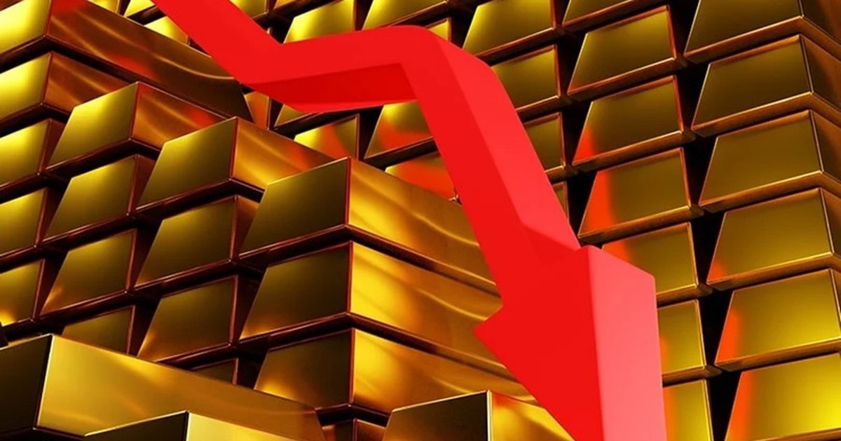 Vì sao giá vàng ‘bốc hơi’ hơn 100 USD/ounce?